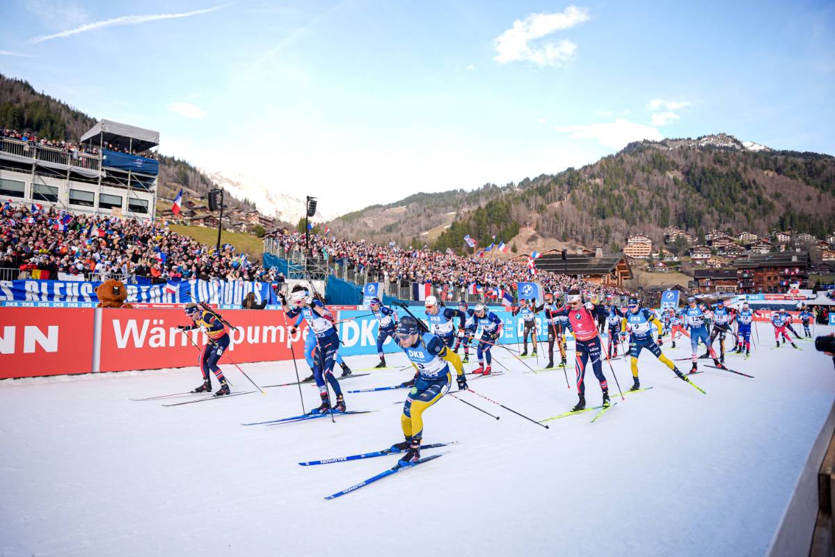Le départ d'une course de biathlon